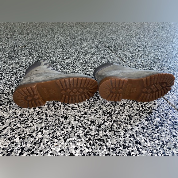 Grey Timberland men’s boots 5.5